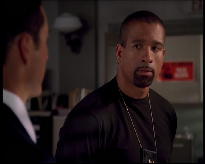 Charmed-Online_dot_net--7x04Charrrmed1687.jpg