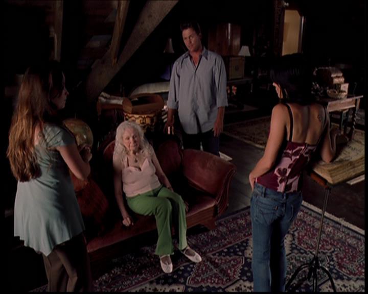 Charmed-Online_dot_net--7x04Charrrmed1889.jpg