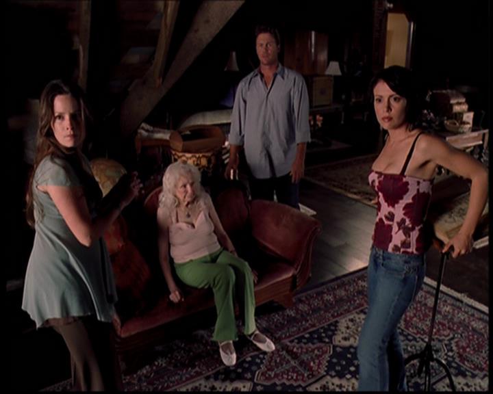 Charmed-Online_dot_net--7x04Charrrmed1890.jpg