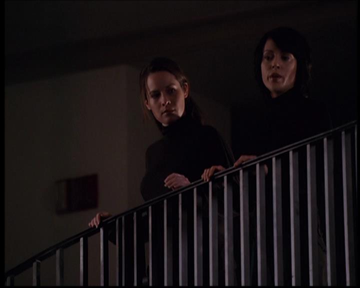 Charmed-Online_dot_net--7x04Charrrmed2138.jpg