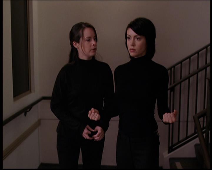 Charmed-Online_dot_net--7x04Charrrmed2184.jpg