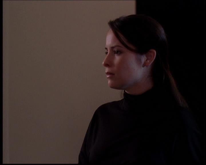 Charmed-Online_dot_net--7x04Charrrmed2195.jpg