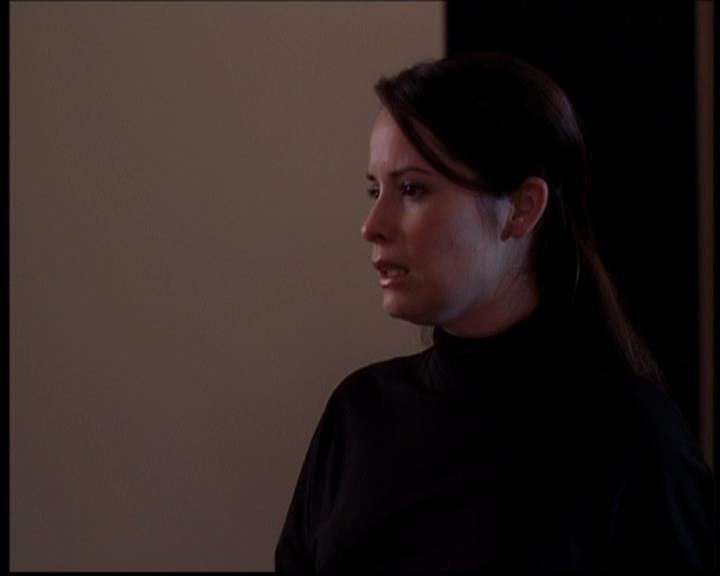 Charmed-Online_dot_net--7x04Charrrmed2196.jpg