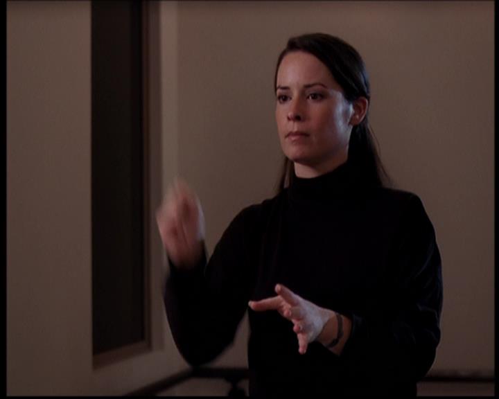 Charmed-Online_dot_net--7x04Charrrmed2231.jpg