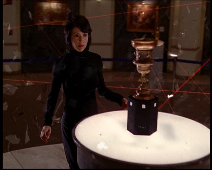 Charmed-Online_dot_net--7x04Charrrmed2241.jpg