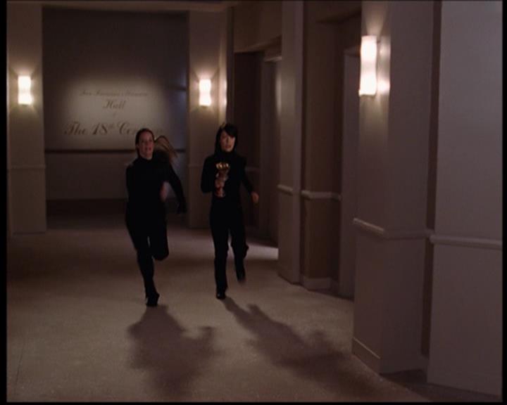 Charmed-Online_dot_net--7x04Charrrmed2258.jpg