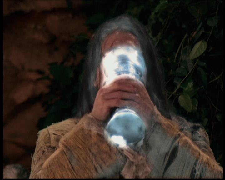 Charmed-Online_dot_net--7x04Charrrmed2346.jpg