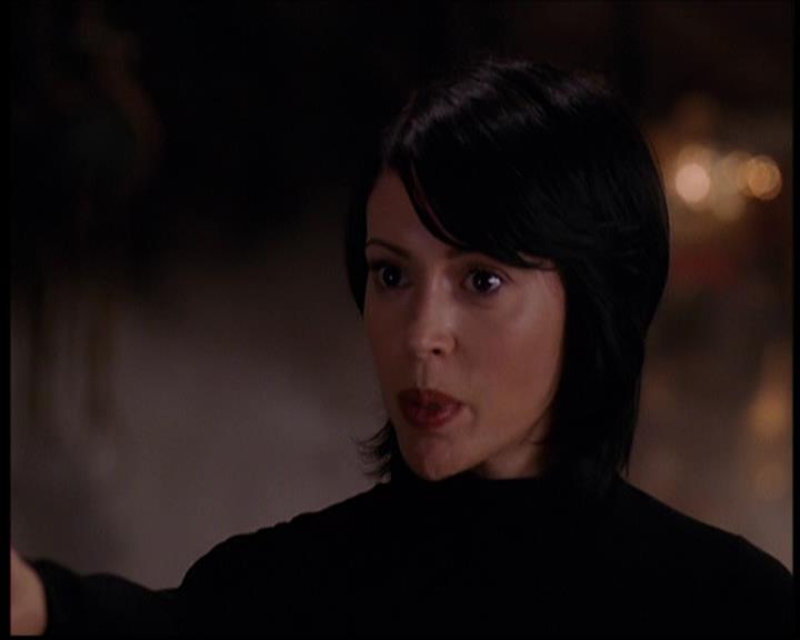 Charmed-Online_dot_net--7x04Charrrmed2390.jpg