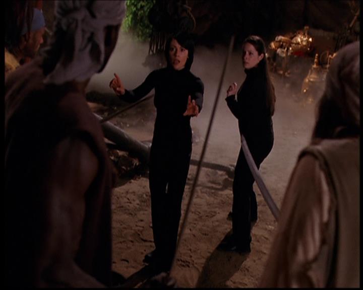 Charmed-Online_dot_net--7x04Charrrmed2395.jpg