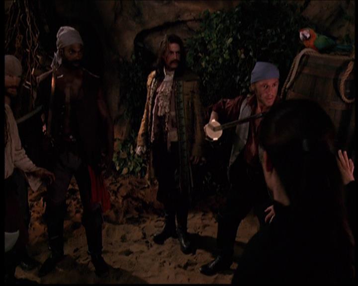 Charmed-Online_dot_net--7x04Charrrmed2399.jpg