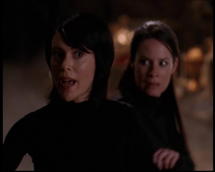 Charmed-Online_dot_net--7x04Charrrmed2401.jpg