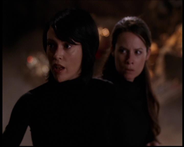 Charmed-Online_dot_net--7x04Charrrmed2404.jpg
