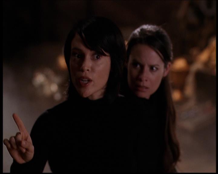 Charmed-Online_dot_net--7x04Charrrmed2406.jpg