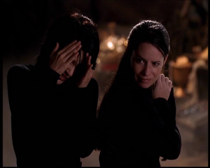 Charmed-Online_dot_net--7x04Charrrmed2428.jpg