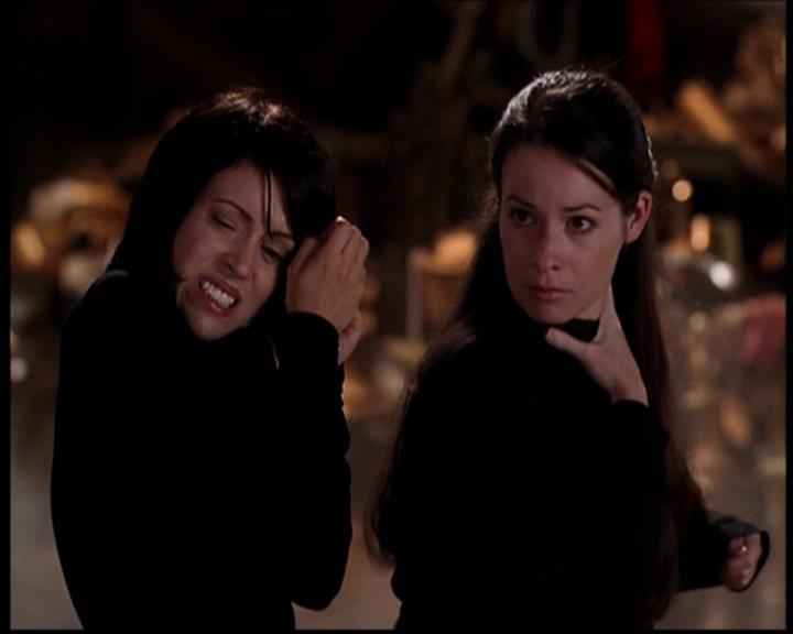Charmed-Online_dot_net--7x04Charrrmed2435.jpg