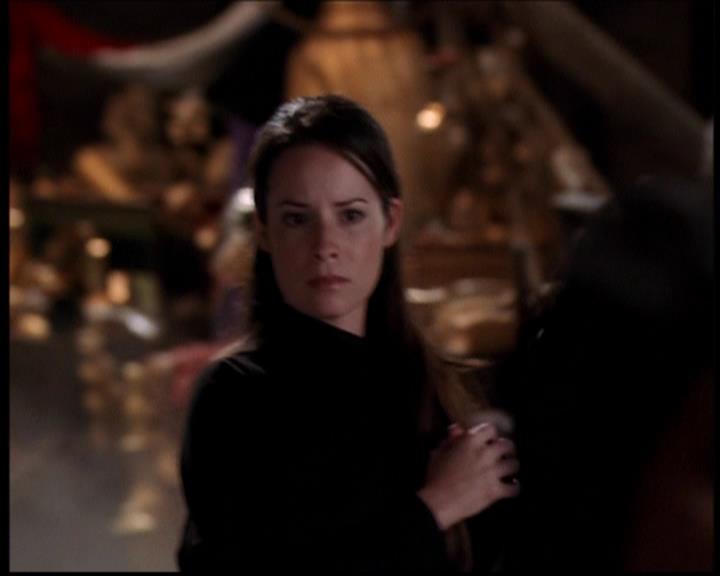 Charmed-Online_dot_net--7x04Charrrmed2446.jpg
