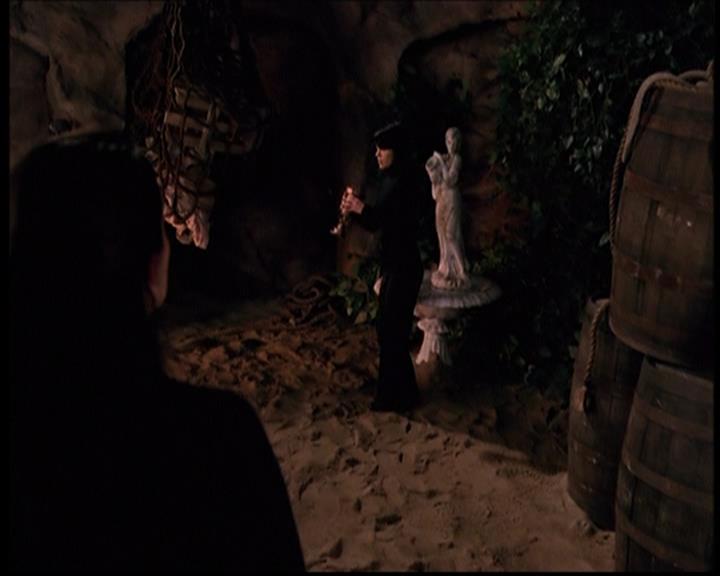 Charmed-Online_dot_net--7x04Charrrmed2449.jpg