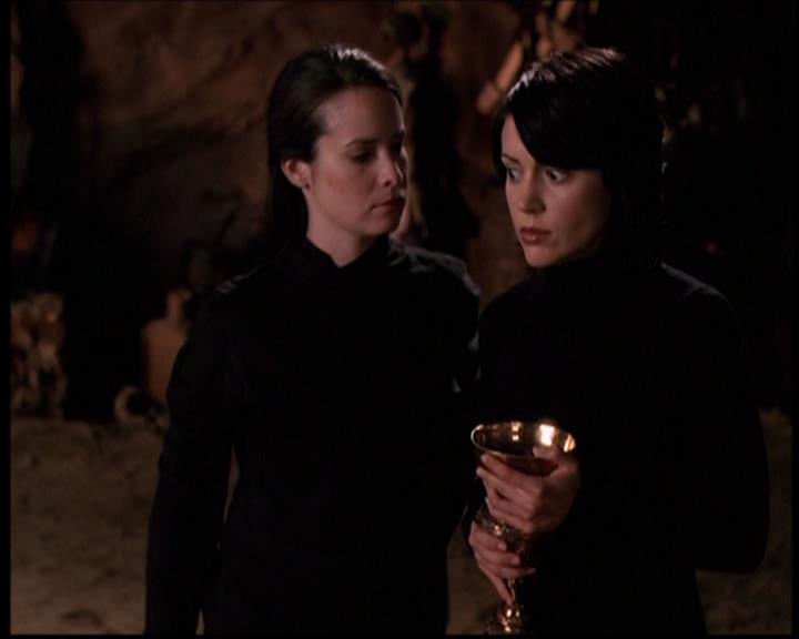 Charmed-Online_dot_net--7x04Charrrmed2489.jpg
