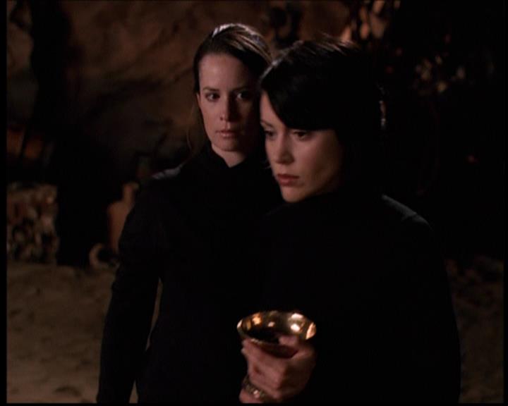 Charmed-Online_dot_net--7x04Charrrmed2495.jpg