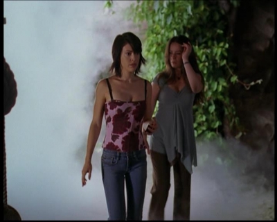 Charmed-Online_dot_net--7x04Charrrmed1737.jpg