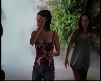 Charmed-Online_dot_net--7x04Charrrmed1739.jpg