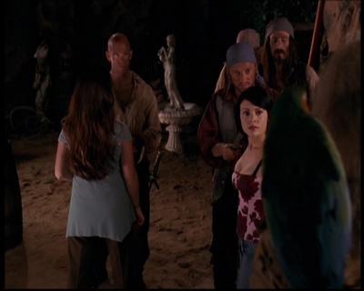 Charmed-Online_dot_net--7x04Charrrmed2003.jpg