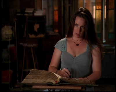 Charmed-Online_dot_net--7x04Charrrmed2079.jpg