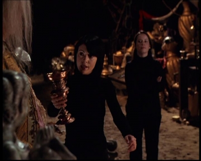 Charmed-Online_dot_net--7x04Charrrmed2287.jpg