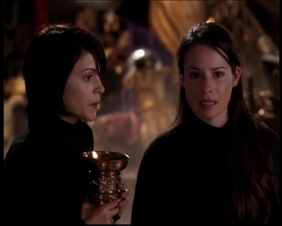 Charmed-Online_dot_net--7x04Charrrmed2453.jpg