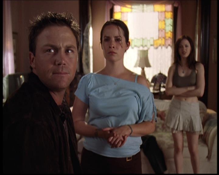 Charmed-Online-dot-net_705StyxFeetUnder0307.jpg