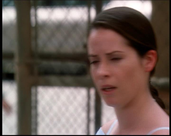 Charmed-Online-dot-net_705StyxFeetUnder0901.jpg