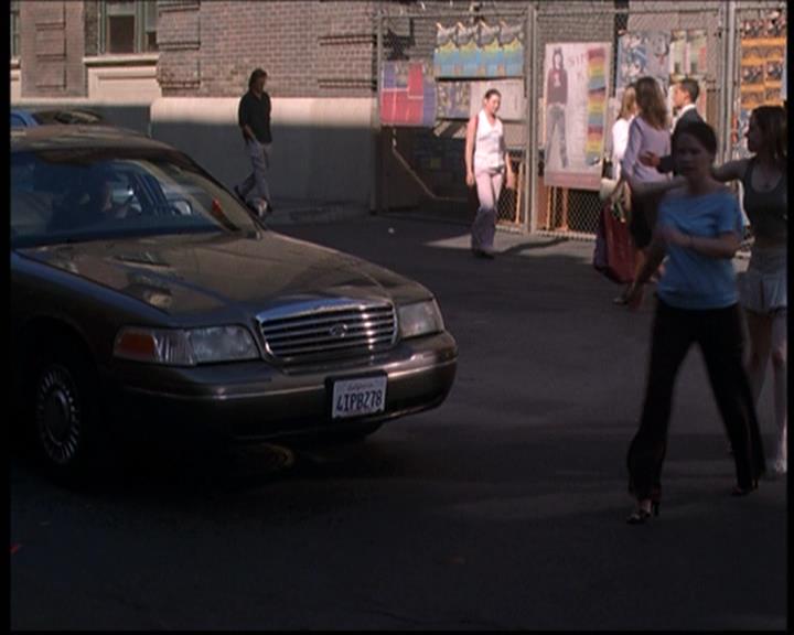 Charmed-Online-dot-net_705StyxFeetUnder0911.jpg