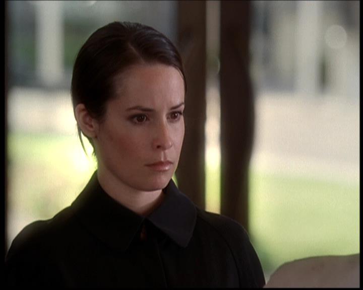 Charmed-Online-dot-net_705StyxFeetUnder1506.jpg