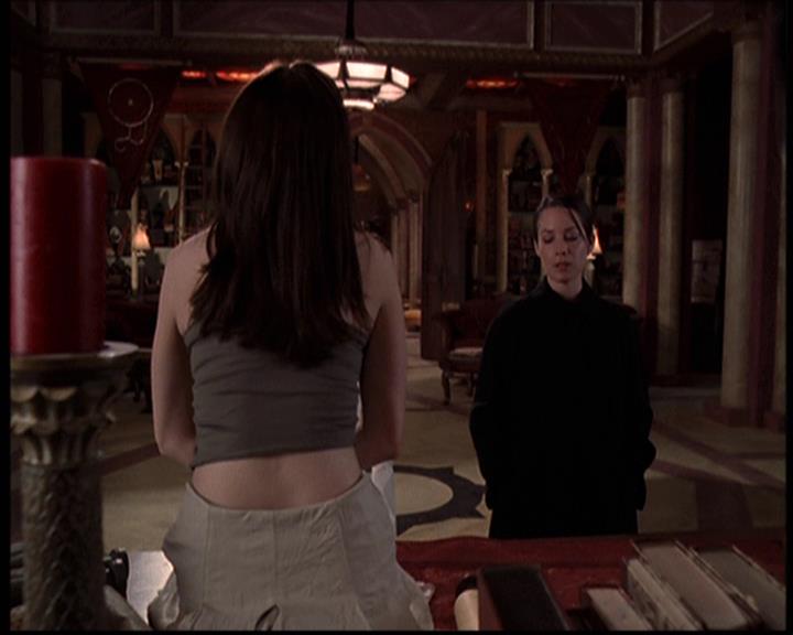 Charmed-Online-dot-net_705StyxFeetUnder1520.jpg