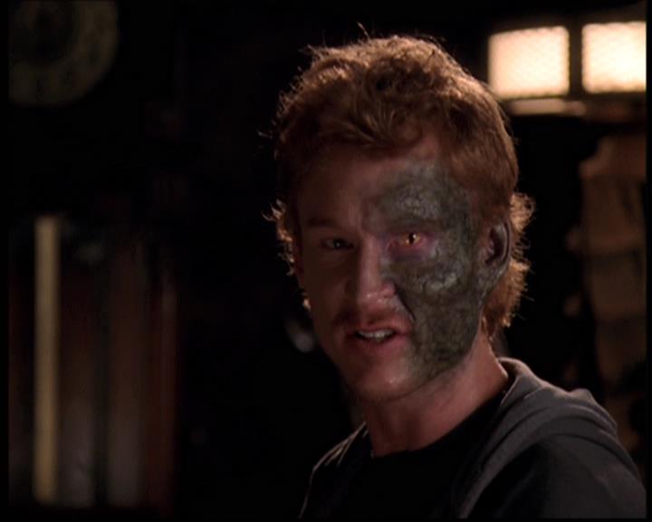 Charmed-Online-dot-net_705StyxFeetUnder1686.jpg