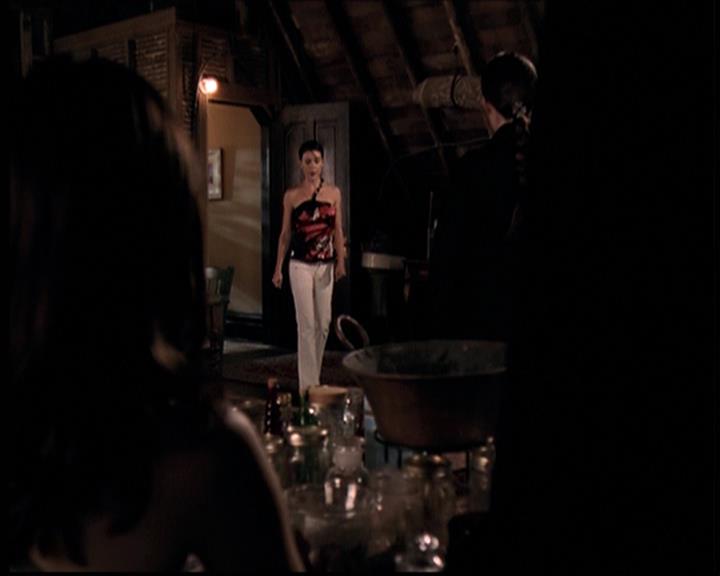 Charmed-Online-dot-net_705StyxFeetUnder1746.jpg