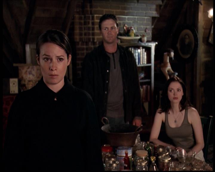 Charmed-Online-dot-net_705StyxFeetUnder1754.jpg