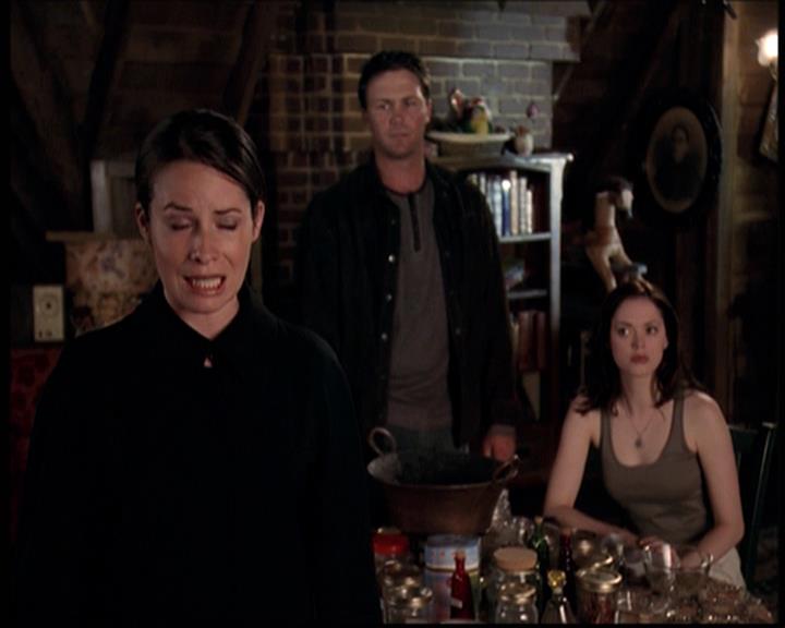 Charmed-Online-dot-net_705StyxFeetUnder1755.jpg