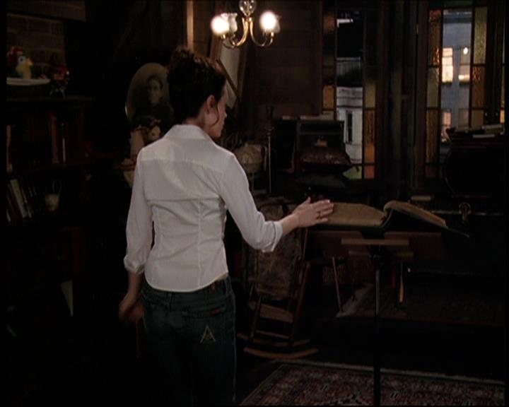 Charmed-Online-dot-net_706OnceUponABlueMoon0956.jpg