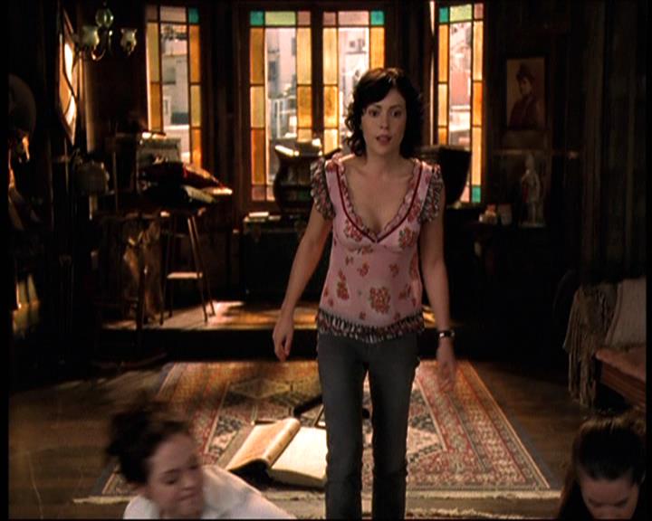 Charmed-Online-dot-net_706OnceUponABlueMoon1073.jpg