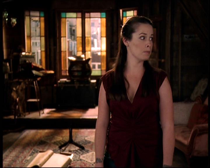 Charmed-Online-dot-net_706OnceUponABlueMoon1102.jpg
