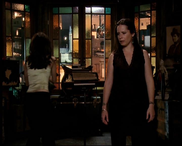 Charmed-Online-dot-net_706OnceUponABlueMoon1526.jpg