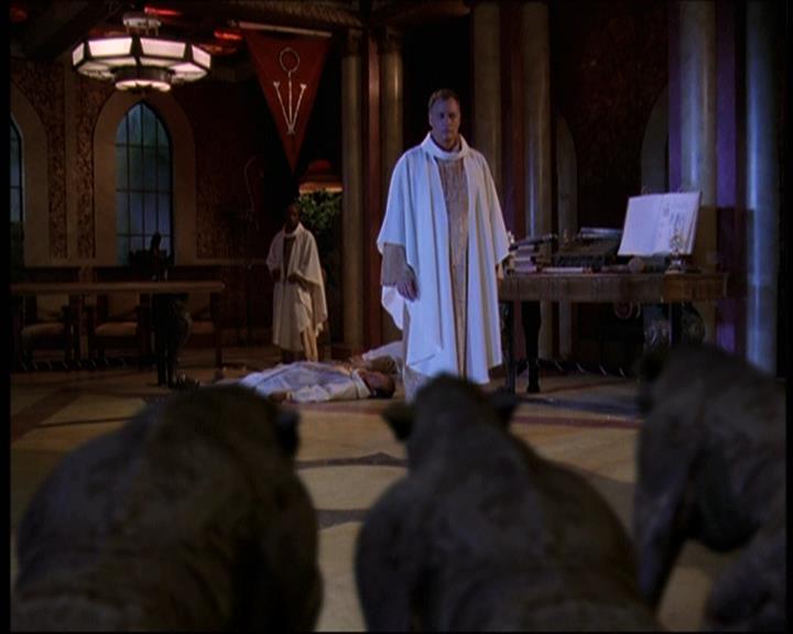 Charmed-Online-dot-net_706OnceUponABlueMoon1705.jpg