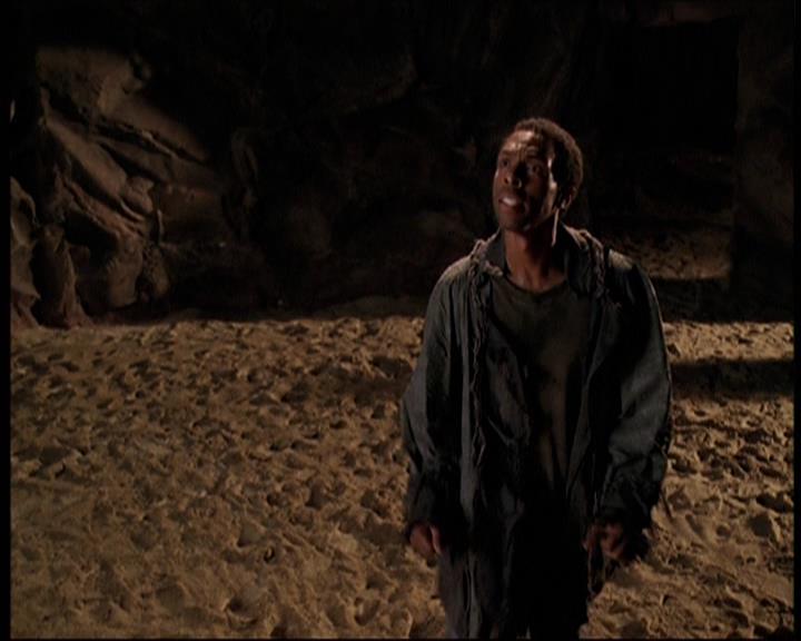 Charmed-Online-dot-net_706OnceUponABlueMoon1824.jpg