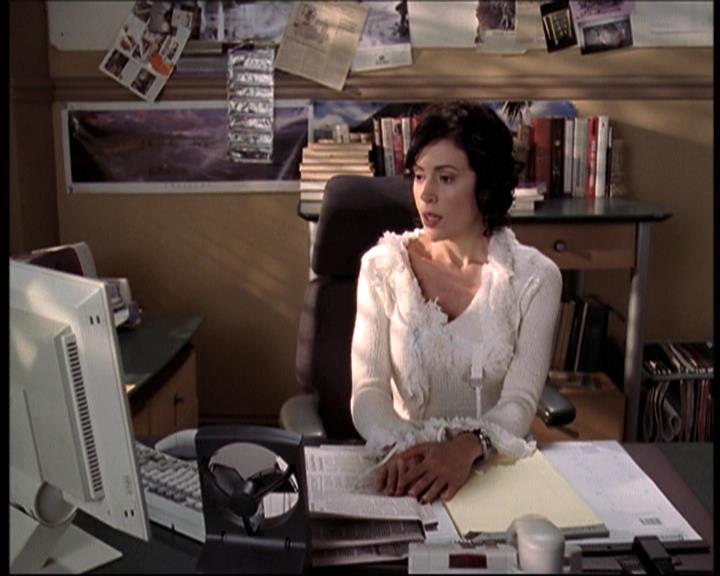 Charmed-Online-dot-net_706OnceUponABlueMoon2132.jpg