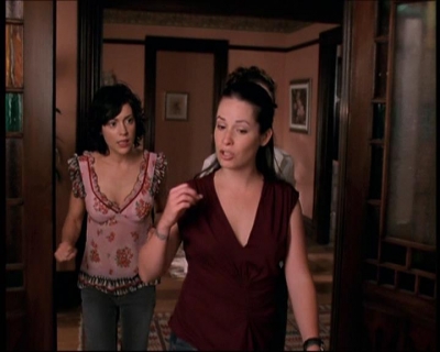 Charmed-Online-dot-net_706OnceUponABlueMoon0517.jpg