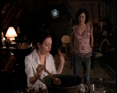 Charmed-Online-dot-net_706OnceUponABlueMoon0901.jpg