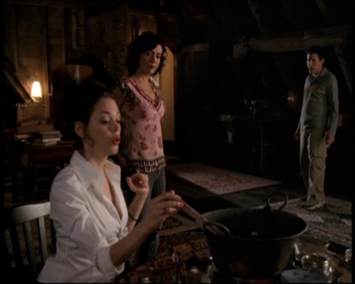 Charmed-Online-dot-net_706OnceUponABlueMoon0905.jpg