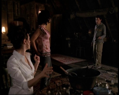 Charmed-Online-dot-net_706OnceUponABlueMoon0906.jpg