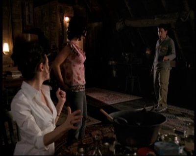 Charmed-Online-dot-net_706OnceUponABlueMoon0907.jpg